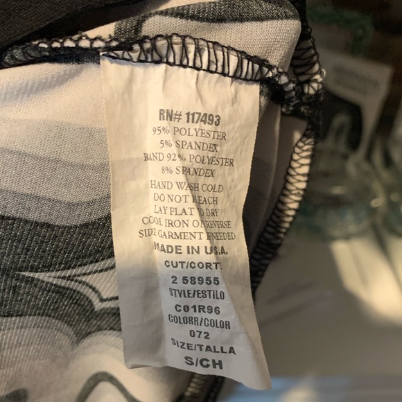 Sleeveless Top - Picture 3 of 6